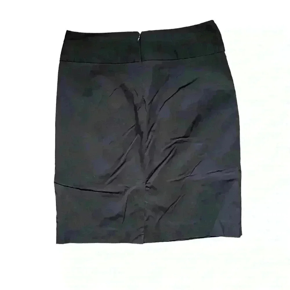 Adorable Banana Republic tie front skirt - Picture 2 of 3
